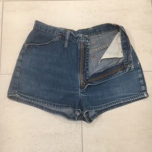 Vintage Wrangler high rise wedgie fit jean short